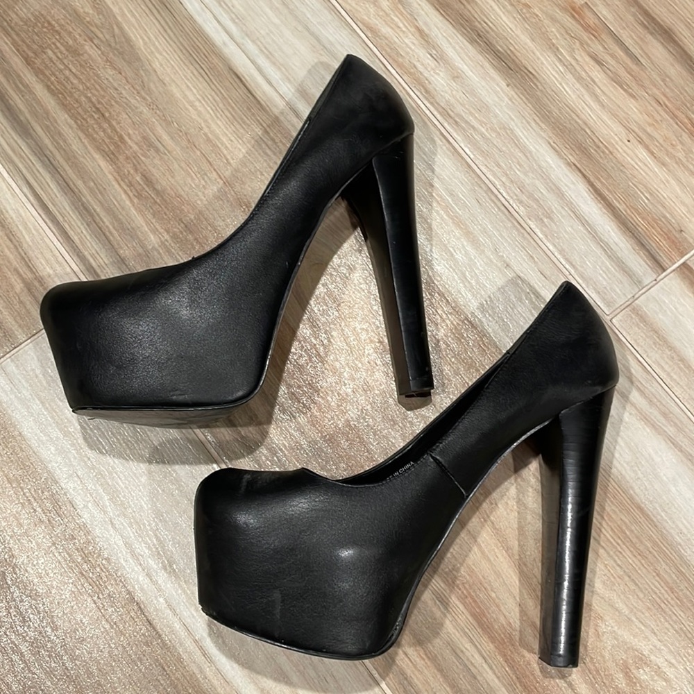 Bebe platform heels, ladies size 9